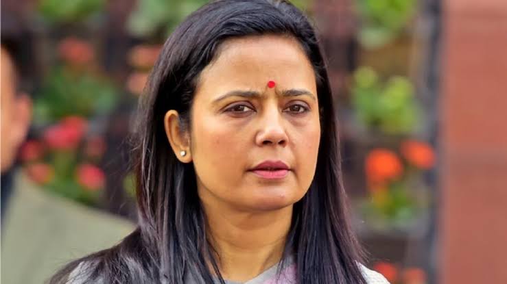 बिहार में वोटिंग लिस्ट पर 'बवाल', चुनाव आयोग के फैसले के खिलाफ सुप्रीम कोर्ट पहुंचीं टीएमसी सांसद महुआ मोइत्रा